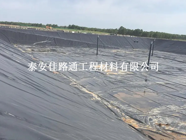 垃圾填埋場(chǎng)防滲膜耐酸堿性的重要性:守護(hù)地球的綠色防線 垃圾填埋場(chǎng)防滲膜耐酸堿性的重要性:守護(hù)地球的綠色防線